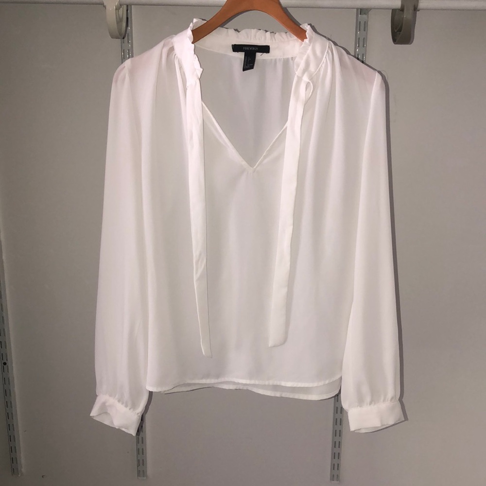 WHITE BLOUSE